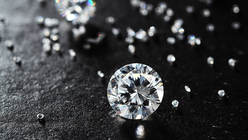 vantaggi-svantaggi-investimento-diamanti
